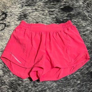 Lululemon hotty hots!